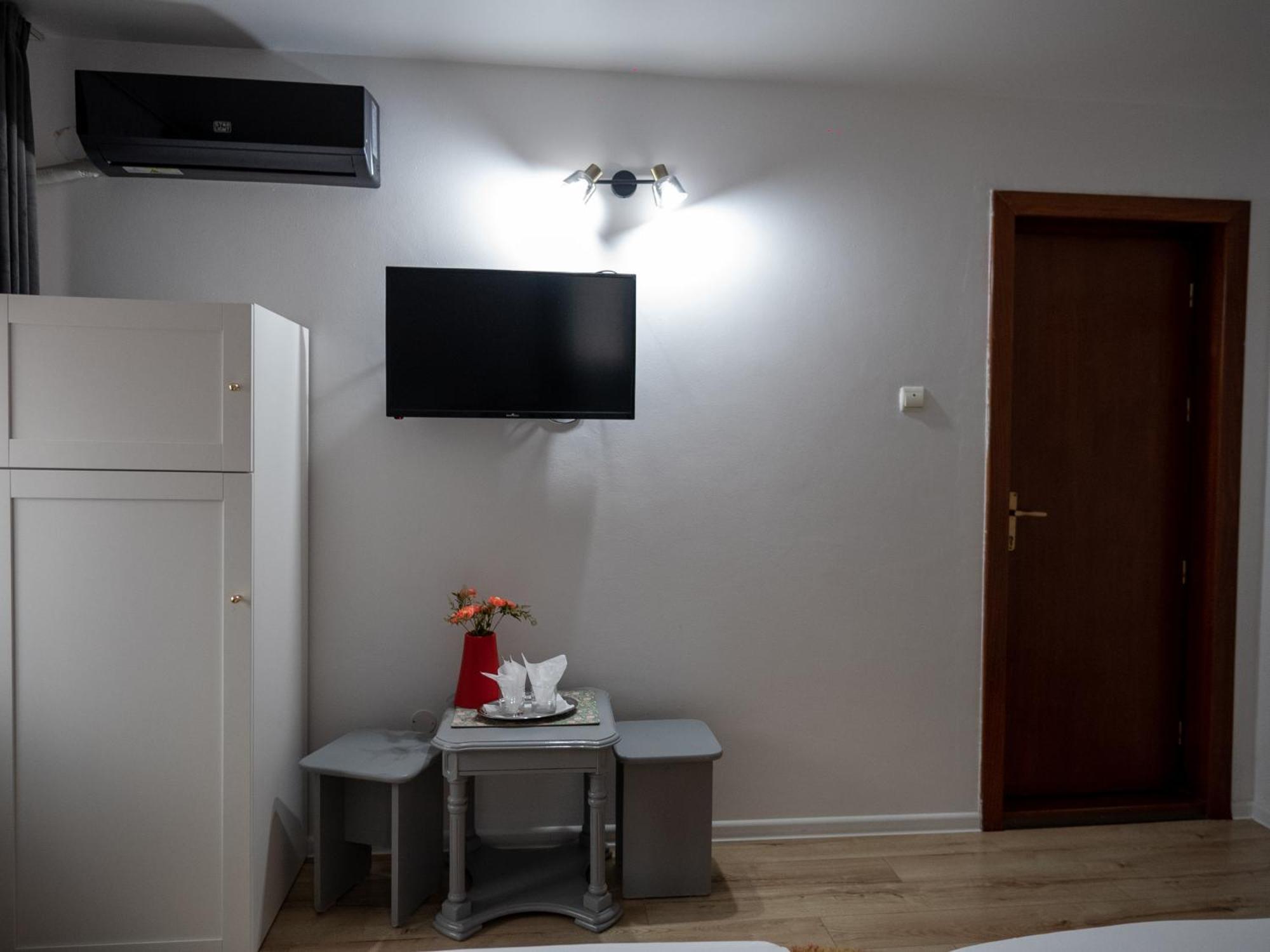 Guesthouse Magic Băile Herculane Eksteriør billede